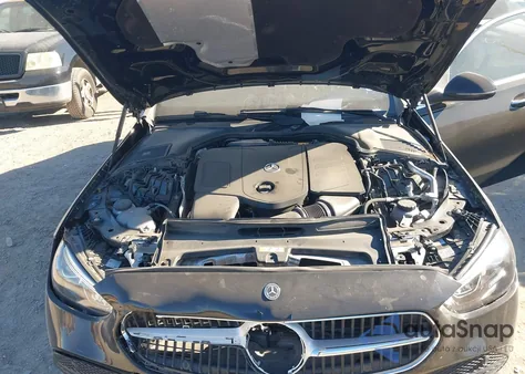 2025 Mercedes-Benz C 300 from USA, damaged, VIN W1KAF4GB0SR239831